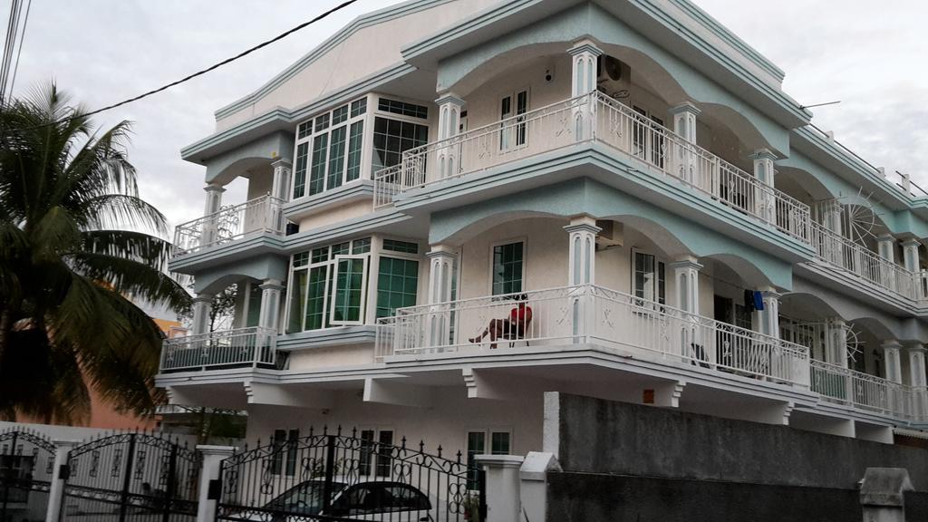 Residence Lasenza Apartment Flic en Flac Exterior foto