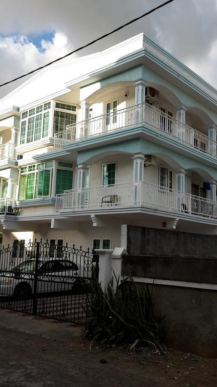 Residence Lasenza Apartment Flic en Flac Exterior foto